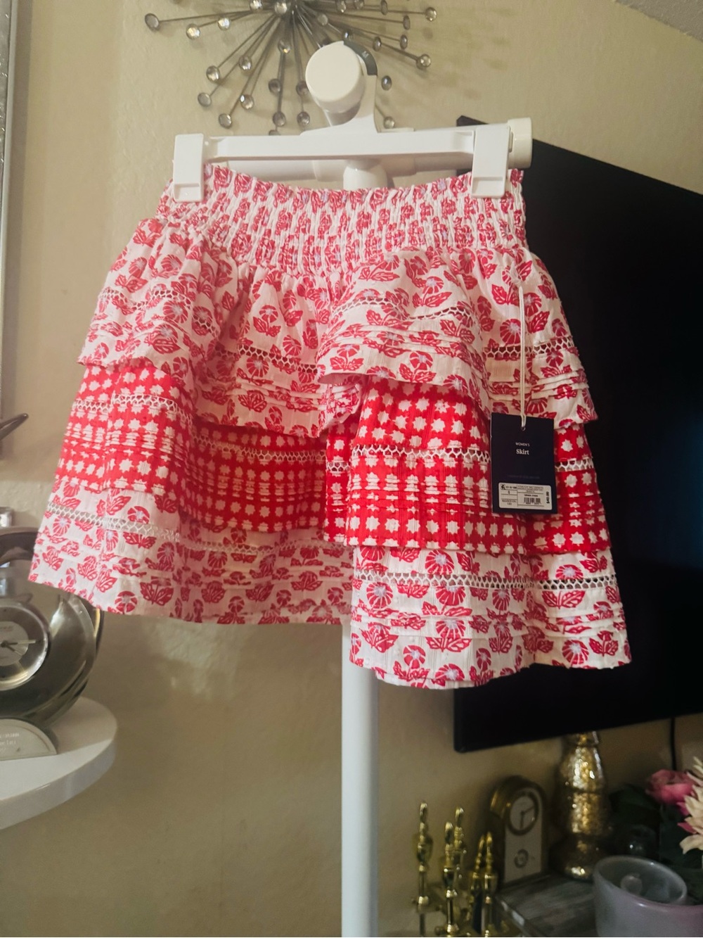 Red & White Tiered Floral Mini Skirt